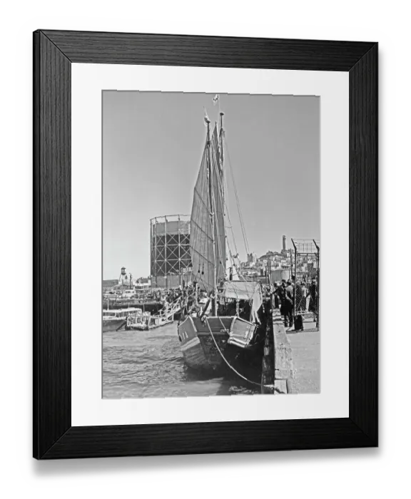 Framed Print : Mon Lei On The San Francisco Waterfront