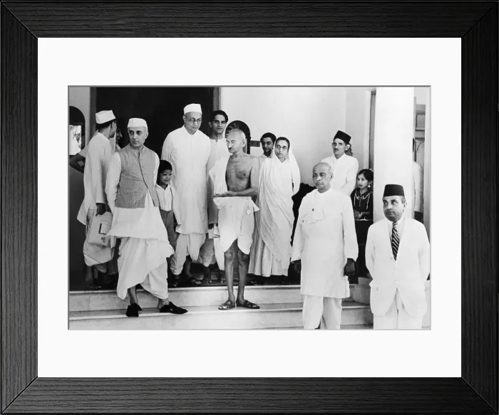 Framed Print : Mahatma Gandhi with Colleagues Framed Print : Mahatma Gandhi with Colleagues