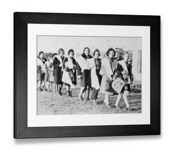 Framed Print : Refugees Walking with Towels Framed Print : Refugees Walking with Towels
