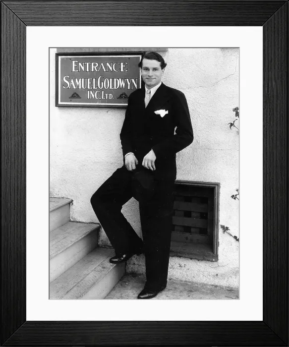 Framed Print : Laurence Olivier at Samuel Goldwyn Studios Framed Print : Laurence Olivier at Samuel Goldwyn Studios