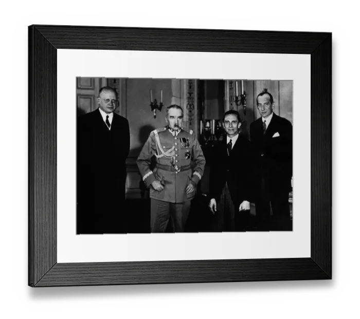 Framed Print : Dignitaries in Poland Framed Print : Dignitaries in Poland
