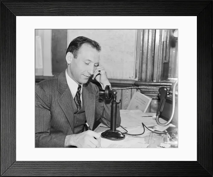 Framed Print : Expert Mile Runner Dr. Glenn Cunningham