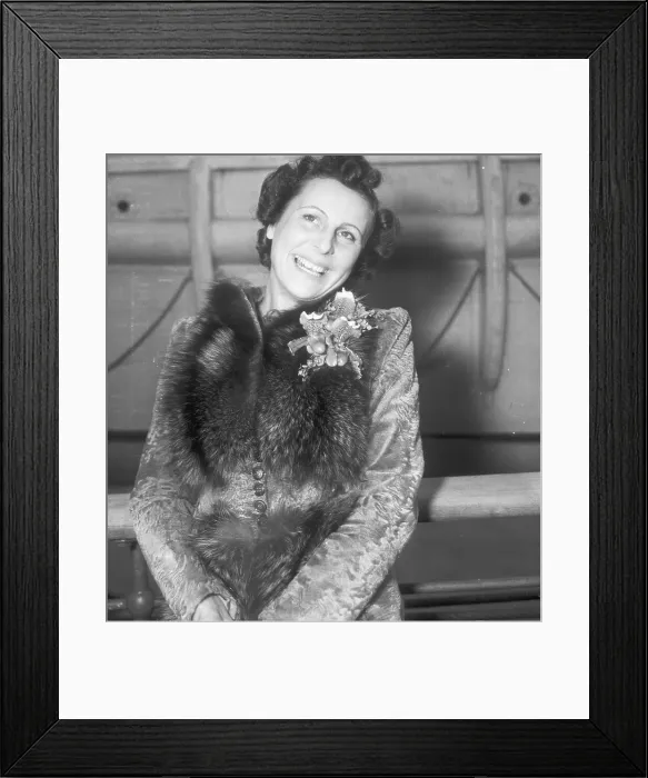 Framed Print : German Director Leni Riefenstahl Framed Print : German Director Leni Riefenstahl