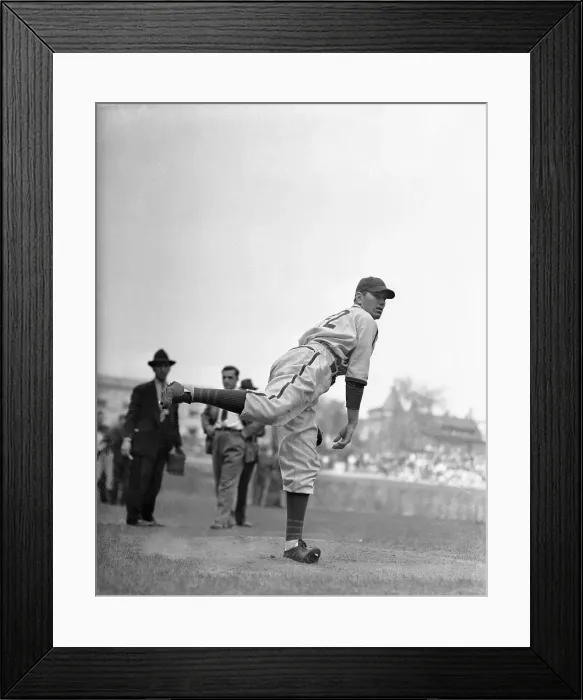 Framed Print : Jerome Dean Pitching Baseball