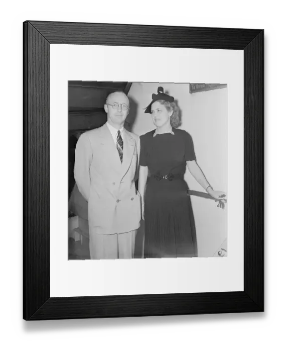 Framed Print : Mr. and Mrs. Floyd B. Odlum Arriving in New York Framed Print : Mr. and Mrs. Floyd B. Odlum Arriving in New York