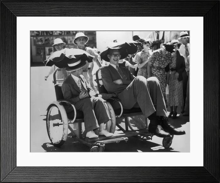 Framed Print : Robert Wadlow with Father Framed Print : Robert Wadlow with Father