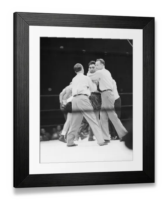 Framed Print : Trainers Helping Max Schmeling to Corner Framed Print : Trainers Helping Max Schmeling to Corner