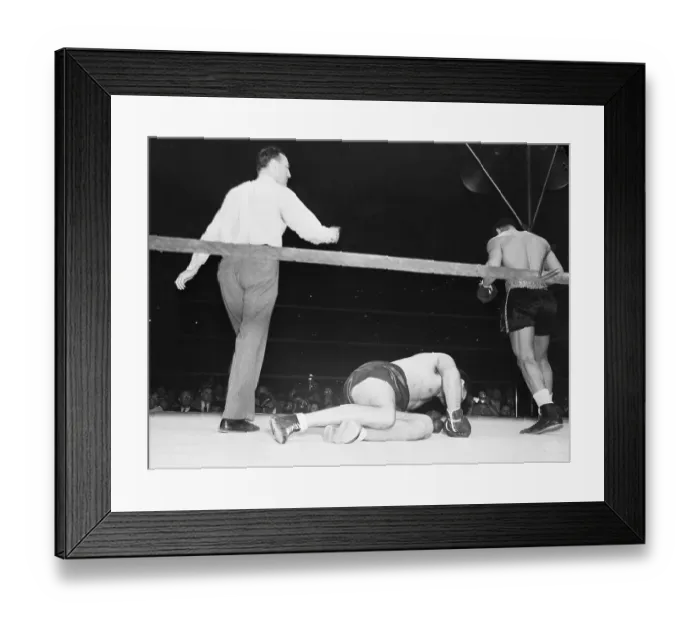 Framed Print : Joe Louis vs. Max Schmeling Framed Print : Joe Louis vs. Max Schmeling