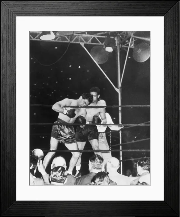 Framed Print : Joe Louis Punching Max Schmeling on Ropes Framed Print : Joe Louis Punching Max Schmeling on Ropes