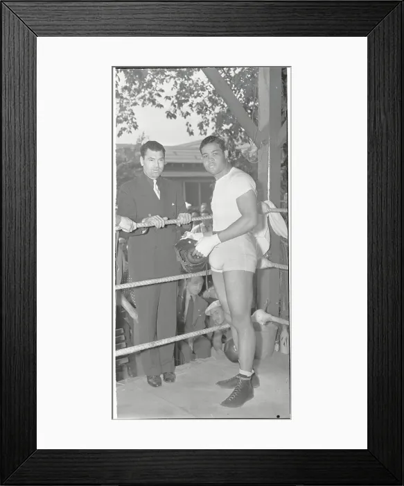 Framed Print : Jack Dempsey Visiting Joe Louis Framed Print : Jack Dempsey Visiting Joe Louis