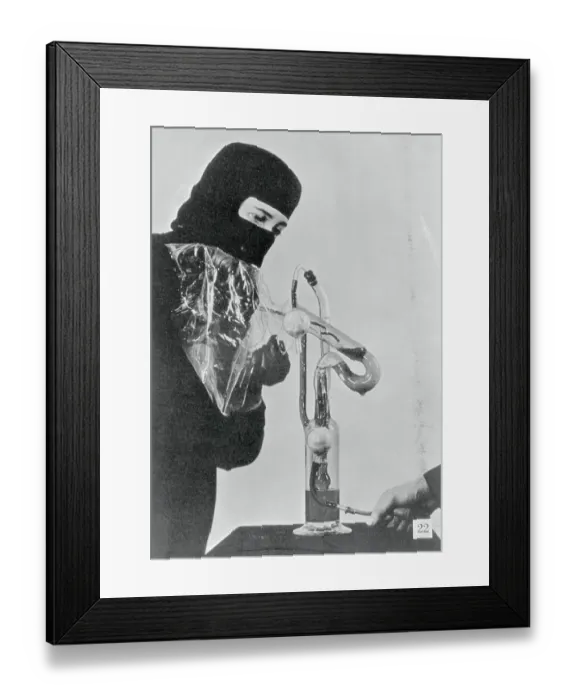Framed Print : Surgical Nurse Placing Live Heart in Pump Framed Print : Surgical Nurse Placing Live Heart in Pump
