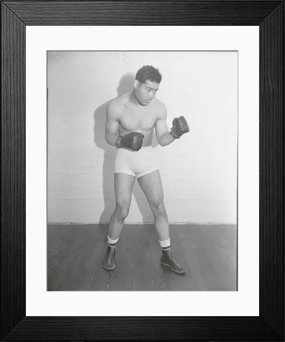 Framed Print : Joe Louis in Boxing Stance Framed Print : Joe Louis in Boxing Stance