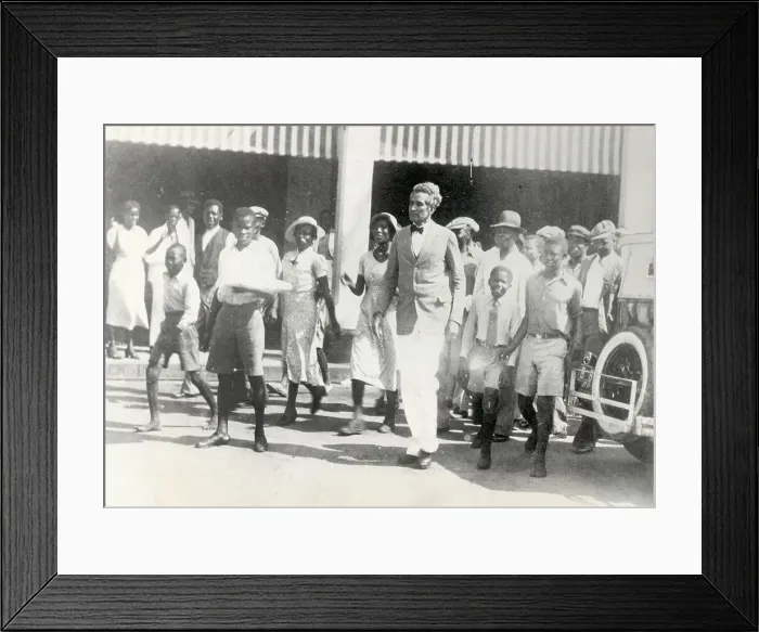 Framed Print : Alexander Bustamante with Labor Strikers Framed Print : Alexander Bustamante with Labor Strikers
