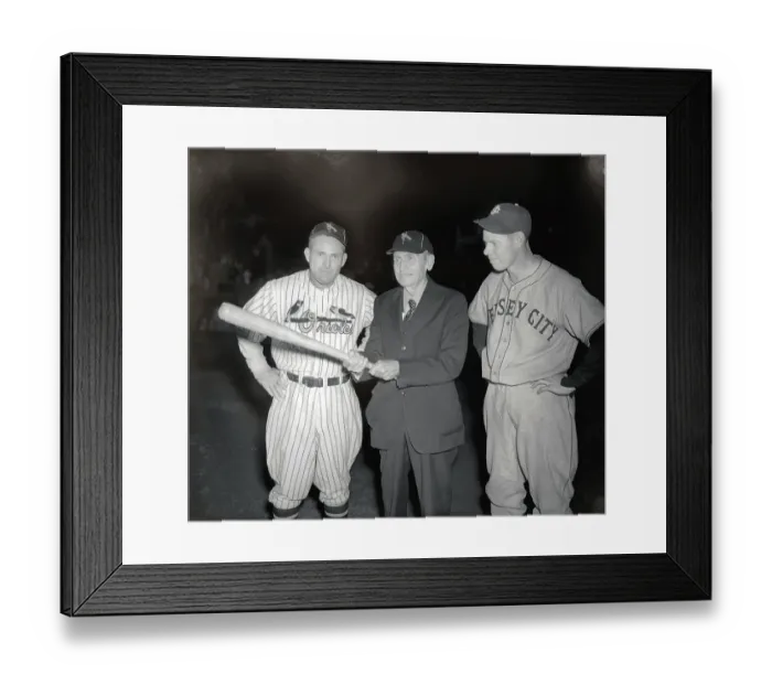 Framed Print : Famous Baseball Legend Explaining His Experience with Bat in Hand Framed Print : Famous Baseball Legend Explaining His Experience with Bat in Hand