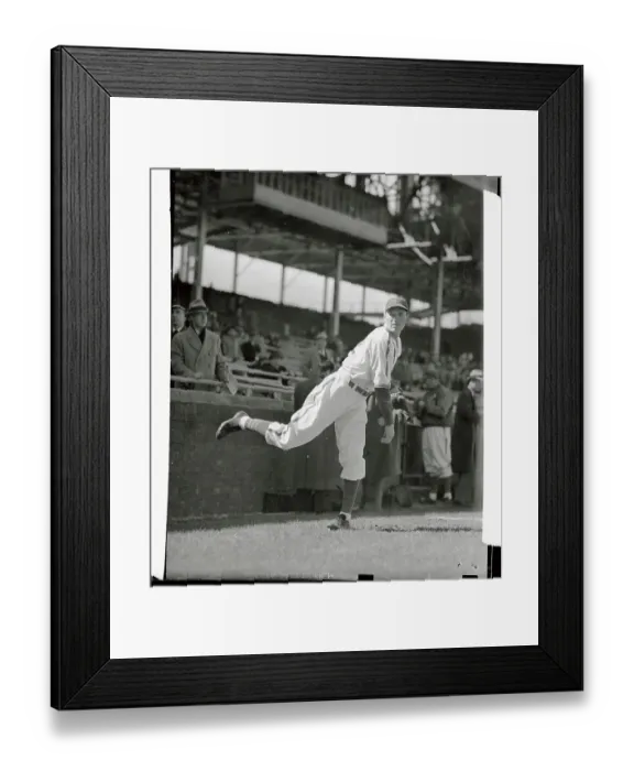 Framed Print : Dizzy Dean Pitching Ball Framed Print : Dizzy Dean Pitching Ball