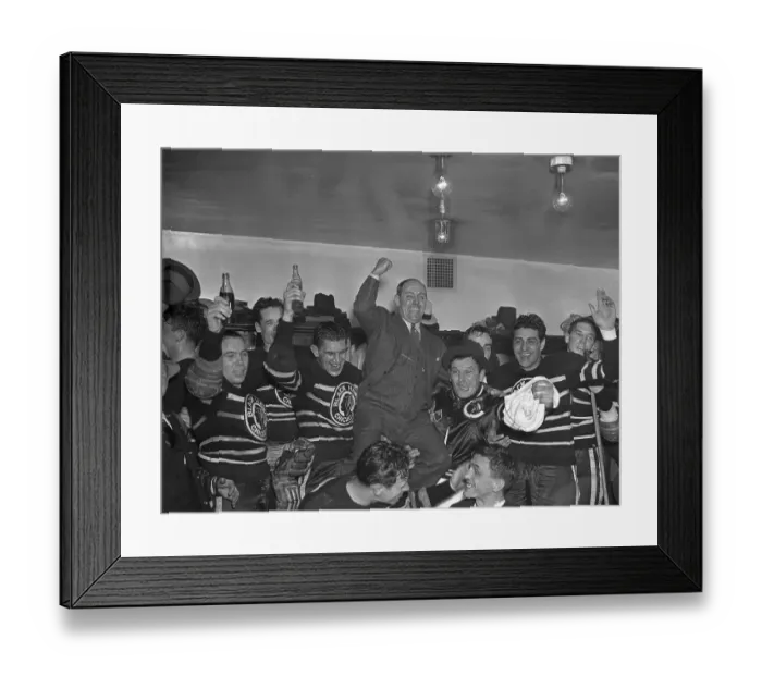 Framed Print : Black Hawks Celebrate Stanley Cup Victory Framed Print : Black Hawks Celebrate Stanley Cup Victory