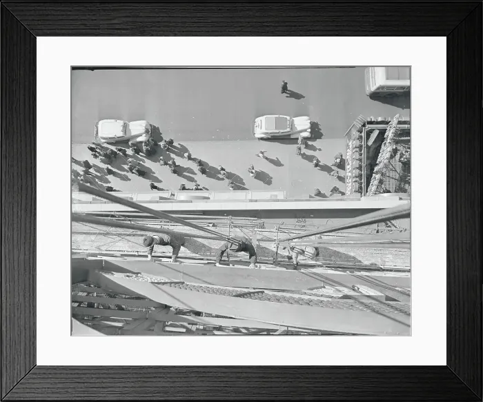 Framed Print : Aerial View of Workers on Broadway Street Framed Print : Aerial View of Workers on Broadway Street