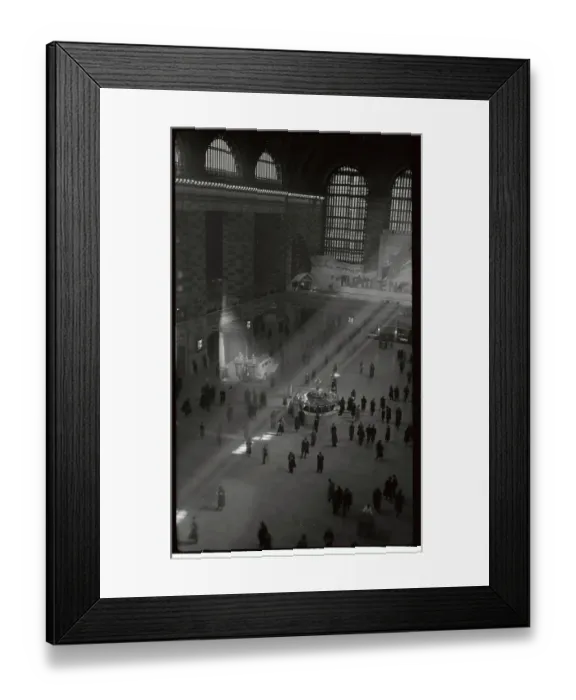 Framed Print : Grand Central Station from Pedestrian View