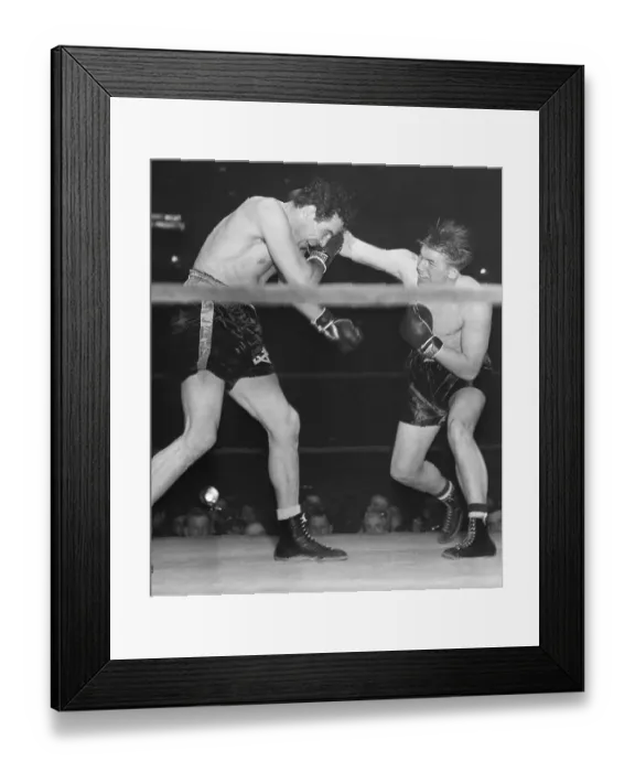 Framed Print : Tommy Farr Punching Max Baer Framed Print : Tommy Farr Punching Max Baer