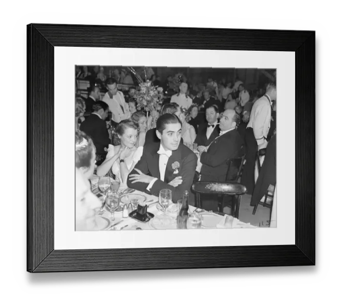 Framed Print : Tyrone Power and Janet Gaynor at the Academy Awards Framed Print : Tyrone Power and Janet Gaynor at the Academy Awards