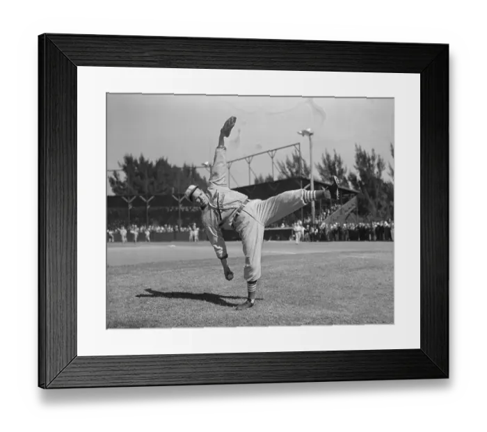 Framed Print : Dizzy Dean Pitching Ball Framed Print : Dizzy Dean Pitching Ball