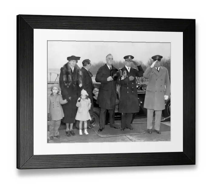 Framed Print : Franklin Roosevelt at the Lincoln Memorial Framed Print : Franklin Roosevelt at the Lincoln Memorial