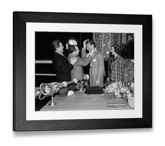 Framed Print : Clark Gable with Film Friends Framed Print : Clark Gable with Film Friends