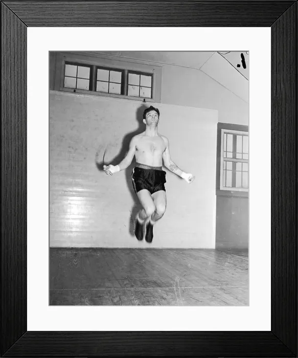 Framed Print : Braddock Prepares for Fight with Farr Framed Print : Braddock Prepares for Fight with Farr