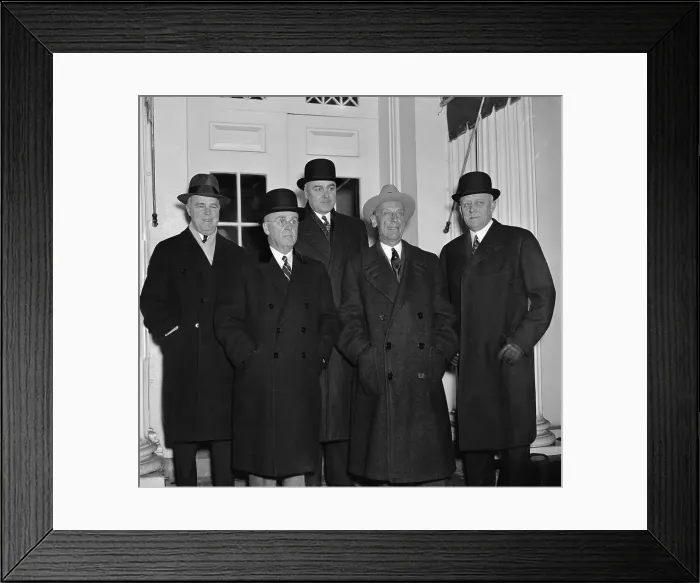 Framed Print : Business Leaders Arrive in DC for Meeting Framed Print : Business Leaders Arrive in DC for Meeting