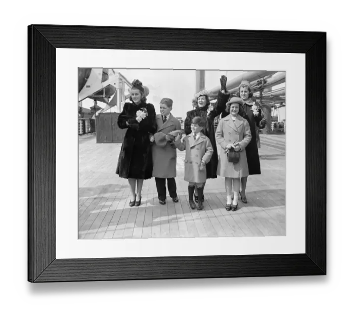 Framed Print : Rose Elizabeth Fitzgerald Kennedy and Her Young Children Standing on Liner Framed Print : Rose Elizabeth Fitzgerald Kennedy and Her Young Children Standing on Liner