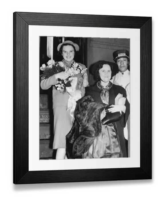 Framed Print : Judy Garland Walking Off Train with Mother Framed Print : Judy Garland Walking Off Train with Mother