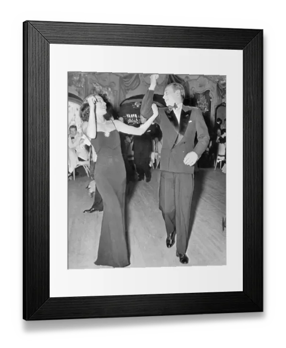 Framed Print : Dancing Full-Length