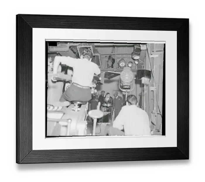 Framed Print : Joe Louis and Clarence Muse Discussing Scene Framed Print : Joe Louis and Clarence Muse Discussing Scene