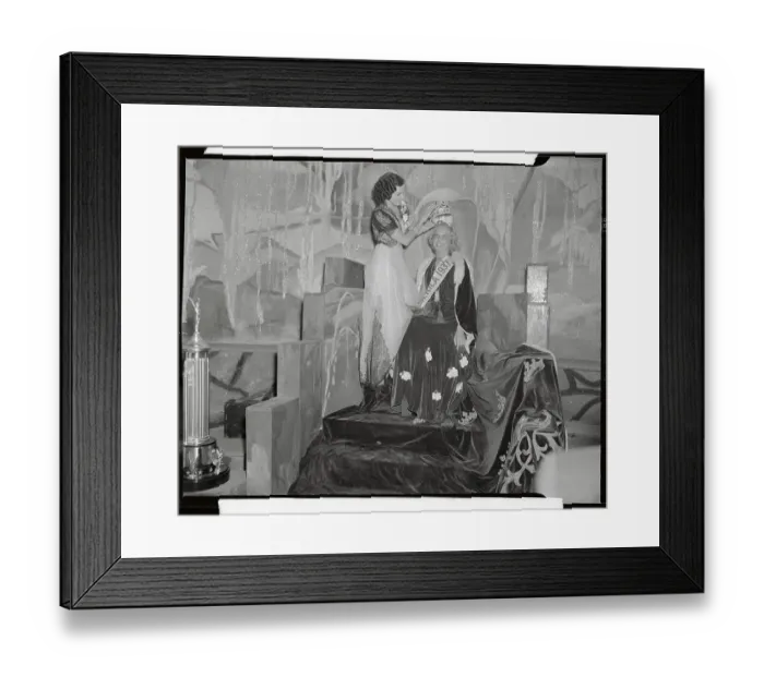 Framed Print : Miss America 1936 Crowning Miss America 1937 Framed Print : Miss America 1936 Crowning Miss America 1937
