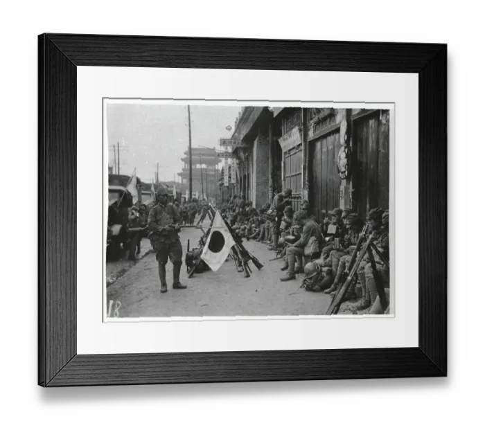 Framed Print : Japanese Having Chow in Pieping
