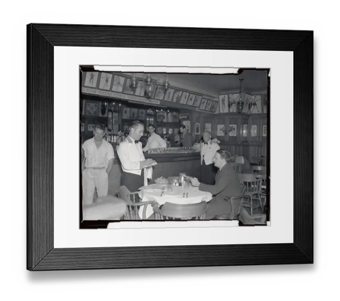 Framed Print : Inside Jack Dempsey's Restaurant Framed Print : Inside Jack Dempsey's Restaurant