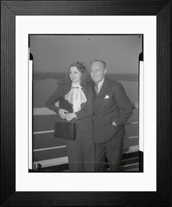 Framed Print : Portrait of Jack Benny and Mary Livingston Framed Print : Portrait of Jack Benny and Mary Livingston