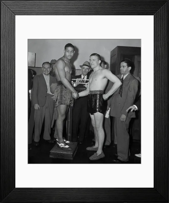 Framed Print : Tommy Farr and Joe Louis Shaking Hands Framed Print : Tommy Farr and Joe Louis Shaking Hands