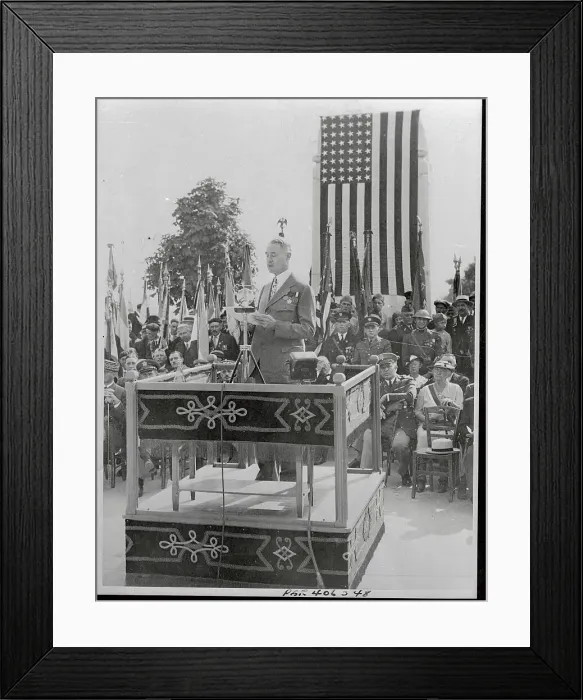 Framed Print : Robert McCormick Speaking at War Memorial Framed Print : Robert McCormick Speaking at War Memorial