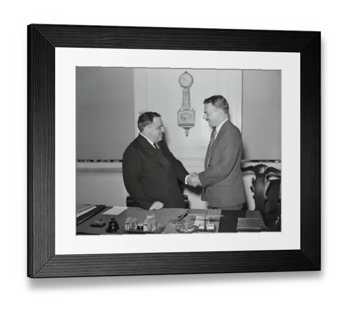 Framed Print : Mayor Fiorello LaGuardia Shaking Hands with Thomas Dewey Framed Print : Mayor Fiorello LaGuardia Shaking Hands with Thomas Dewey