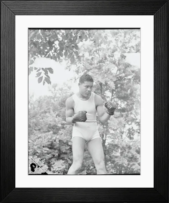 Framed Print : Joe Louis Posing in Boxing Stance Framed Print : Joe Louis Posing in Boxing Stance
