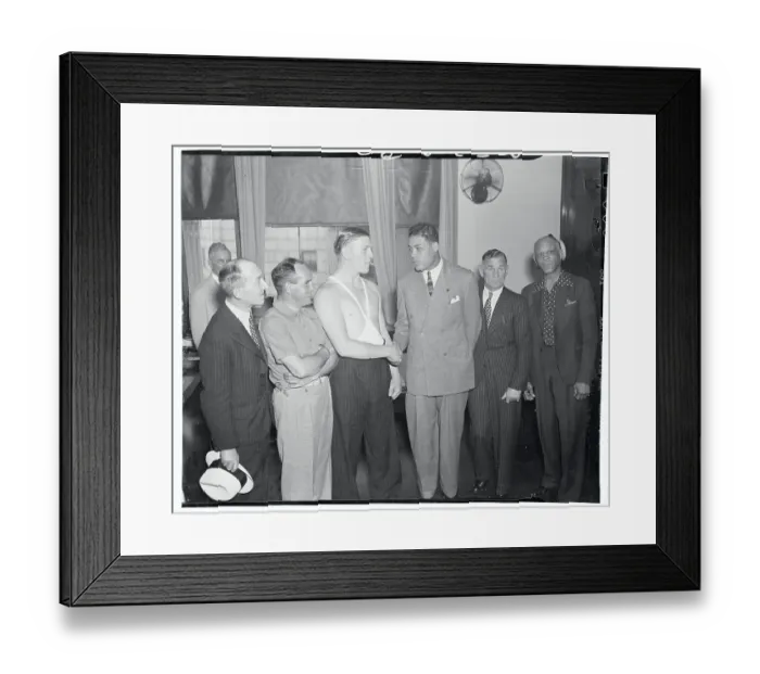 Framed Print : Joe Louis and Tommy Farr Shaking Hands Framed Print : Joe Louis and Tommy Farr Shaking Hands