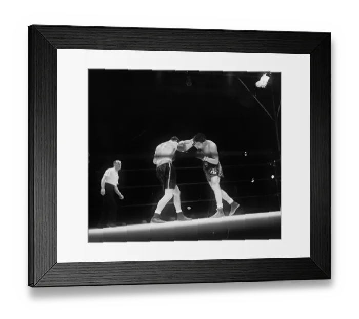 Framed Print : Joe Louis Boxing Against James Braddock Framed Print : Joe Louis Boxing Against James Braddock