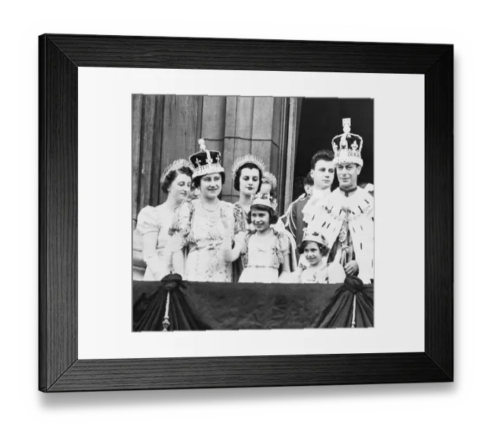 Framed Print : Royal Family After Coronation of George VI Framed Print : Royal Family After Coronation of George VI