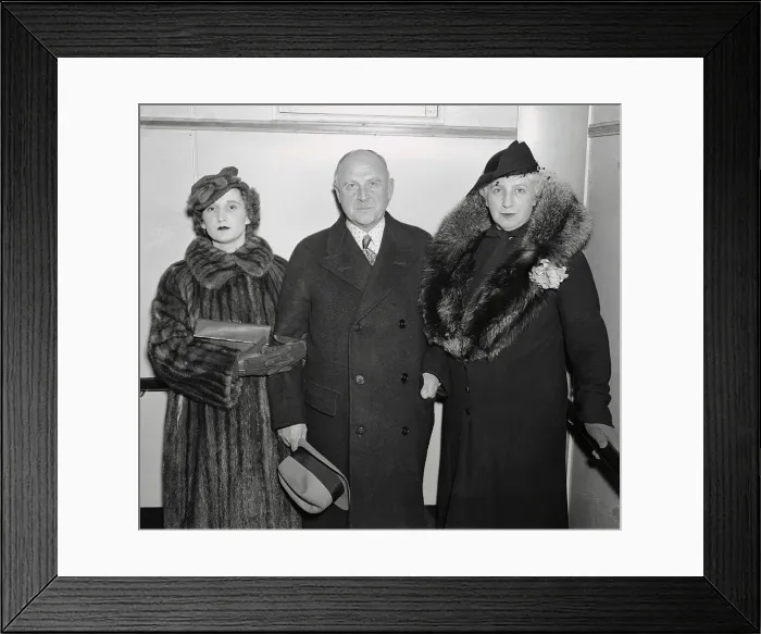 Framed Print : Lydia Fuller and Parents Posing for Camera Framed Print : Lydia Fuller and Parents Posing for Camera