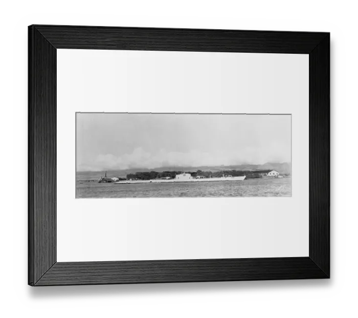 Framed Print : U.S. Navy Submarine at Honolulu Framed Print : U.S. Navy Submarine at Honolulu