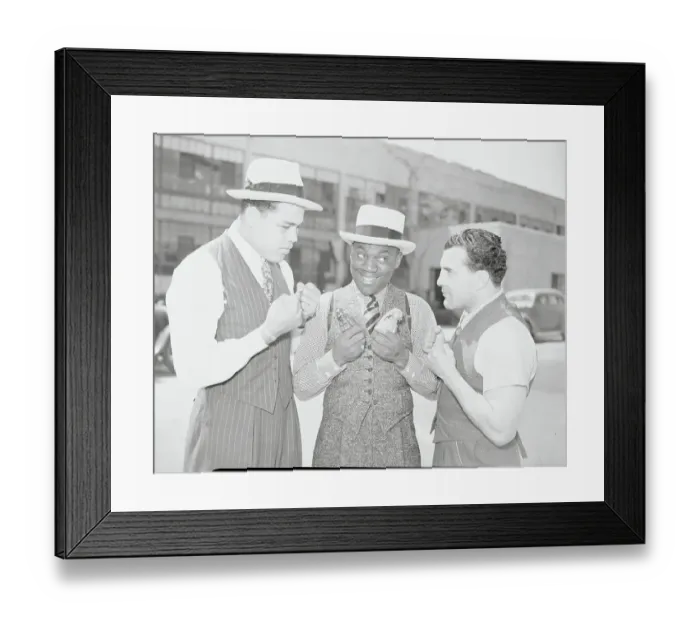 Framed Print : Bill Robinson with Joe Louis and Fidel La Barba Framed Print : Bill Robinson with Joe Louis and Fidel La Barba