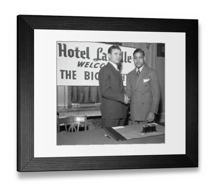 Framed Print : James Braddock and Joe Louis Shaking Hands Framed Print : James Braddock and Joe Louis Shaking Hands