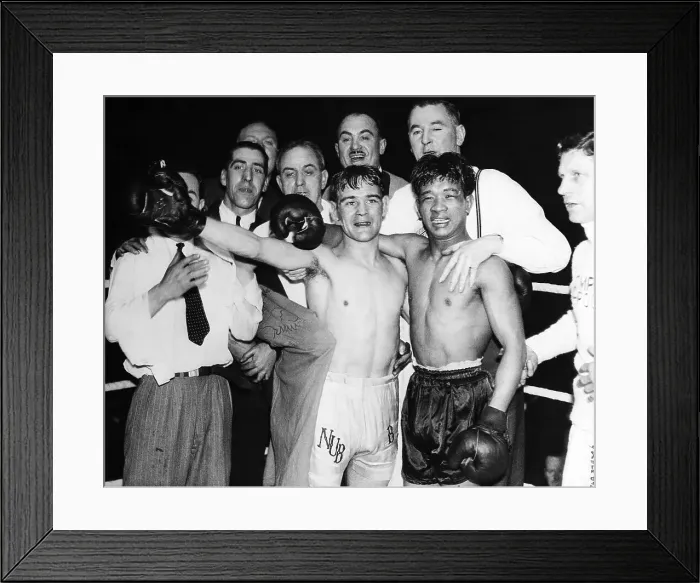 Framed Print : Benny Lynch with Arm Around Small Montana Framed Print : Benny Lynch with Arm Around Small Montana