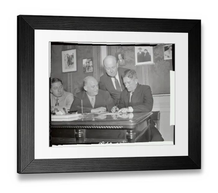 Framed Print : Mike Jacobs Signing Contract with Robert Williams Framed Print : Mike Jacobs Signing Contract with Robert Williams